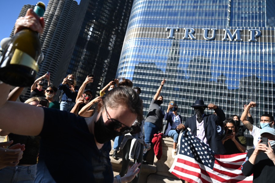 USW shines Biden-Harris 'batlight' on Trump Tower in Chicago