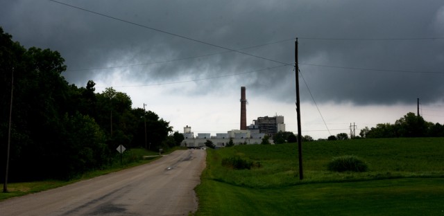The Vermilion River Power Plant, owned by Texas-based energy company Vistra. (Sebastián Hidalgo/WBEZ)