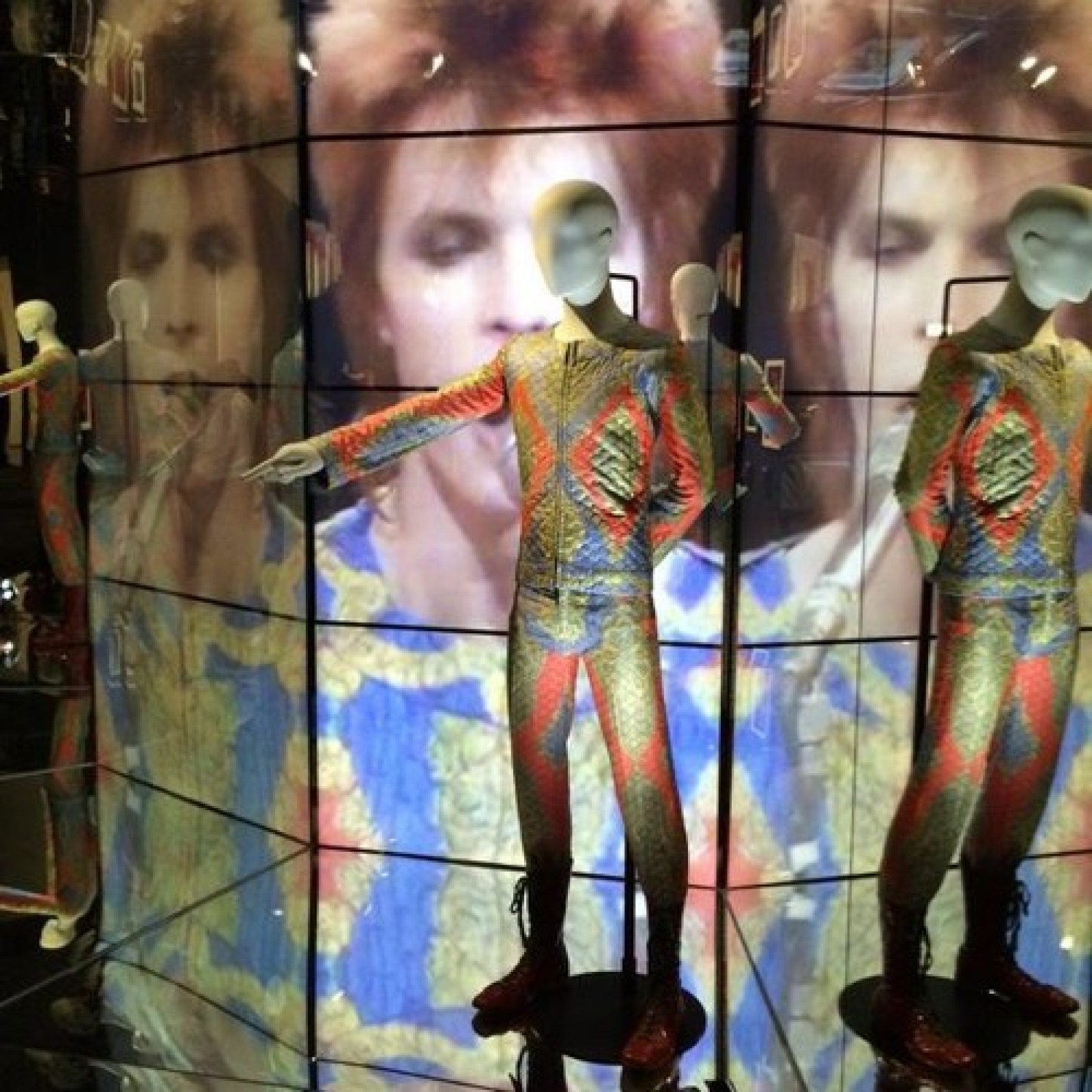 David Bowie exhibition makes U.S. premiere WBEZ Chicago
