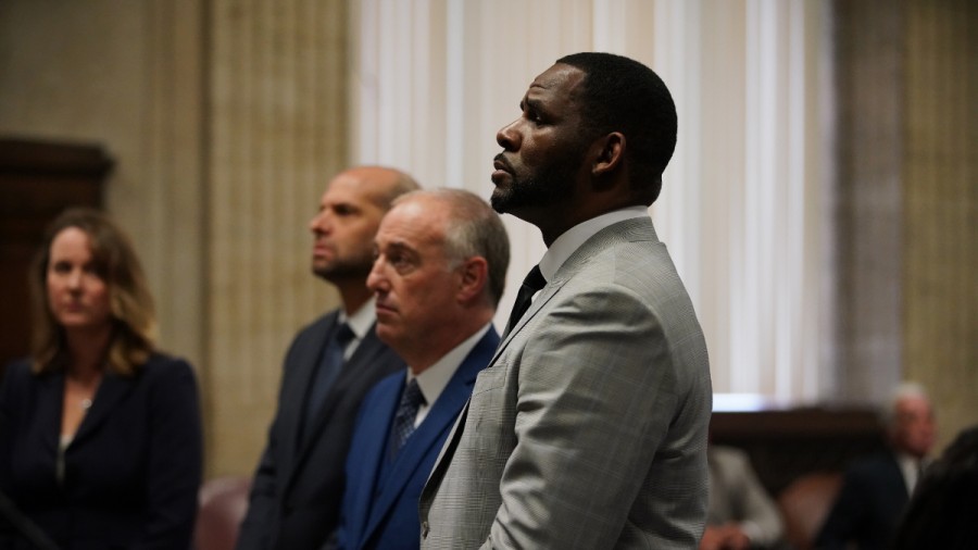 R Kelly Due In Federal Court Tuesday Still Unclear How Federal State