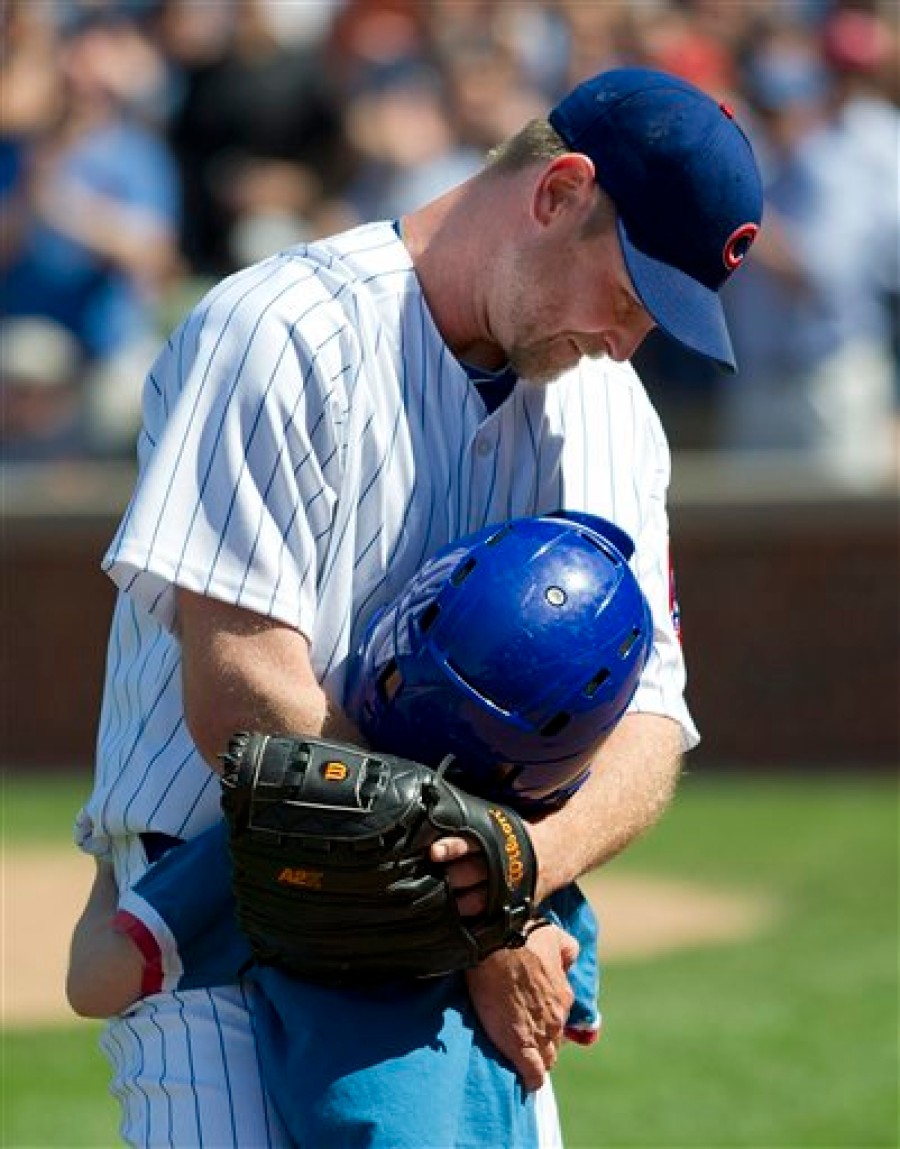 Cubs' Kerry Wood returns to Wrigley to say goodbye