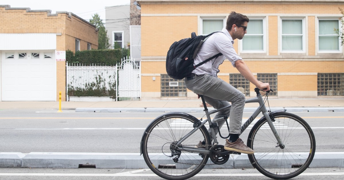 芝加哥自行车手要求更安全的骑行基础设施
