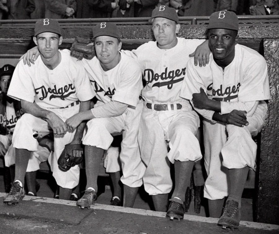 Why The Number Of African American Baseball Players Are Declining