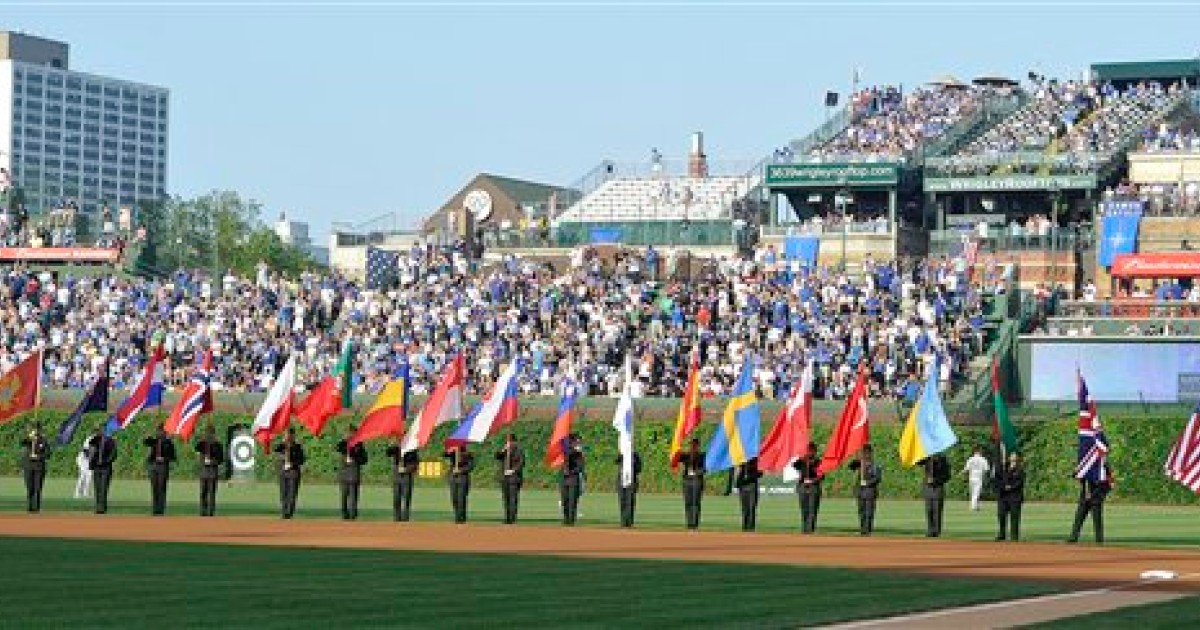 Cubs honor Konerko's final Wrigley appearance