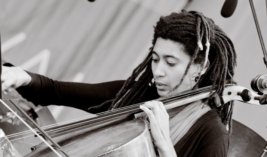 Tomeka Reid Quartet' offers a tightly synchronized mix of cello and guitar  | WBEZ Chicago