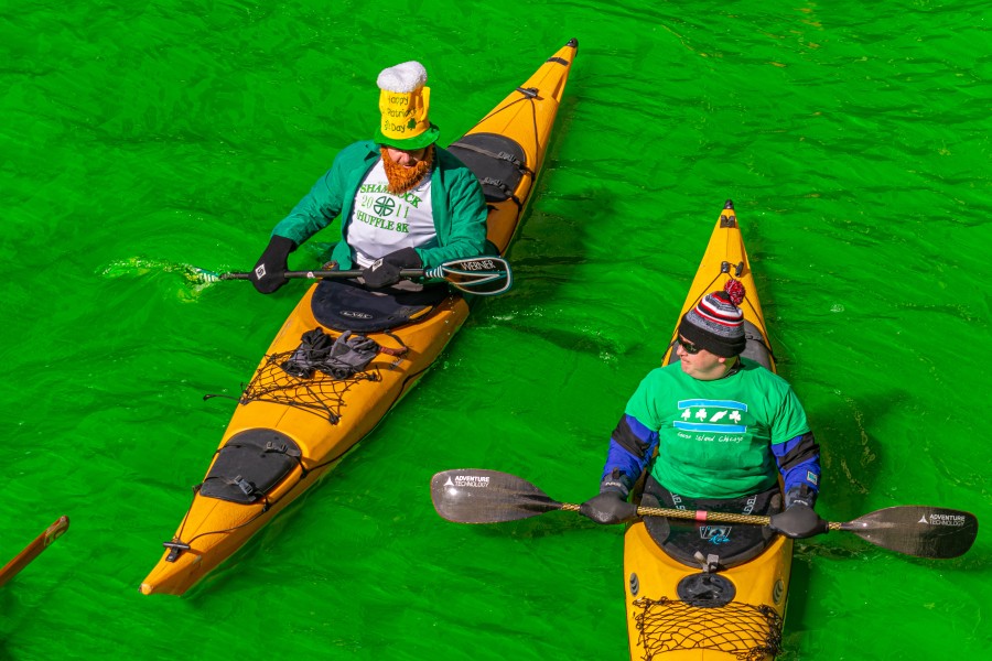 Kayaks on the Chicago River Green, Saint Patrick's Day Stock Photo - Alamy