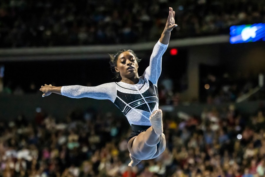 Simone Biles returns to gymnastics competition and blows the roof off the  U.S. Classic.