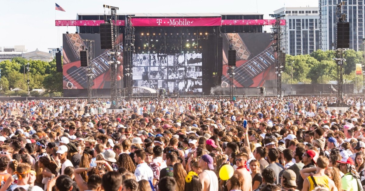 What do these symbols mean on the updated schedule? They're on the last 3  acts of T-Mobile + Bud Light Stage : r/Lollapalooza