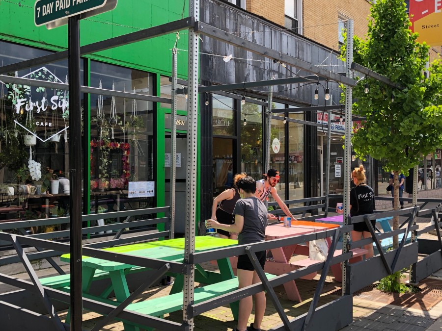 Four Square Restaurant Receives Outdoor Seating Approval