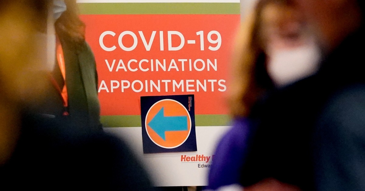 illinois state worker vaccine mandate deadline looms wbez chicago
