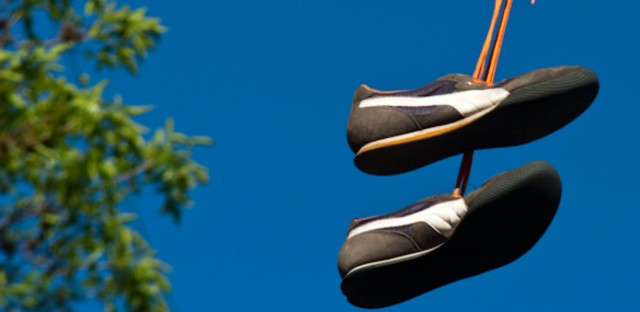 Shoes on a Wire: Untangling an Urban Myth | WBEZ