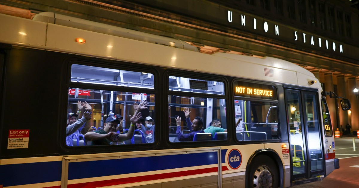 随着移民巴士的抵达速度加快，芝加哥副市长阐述了该市的计划