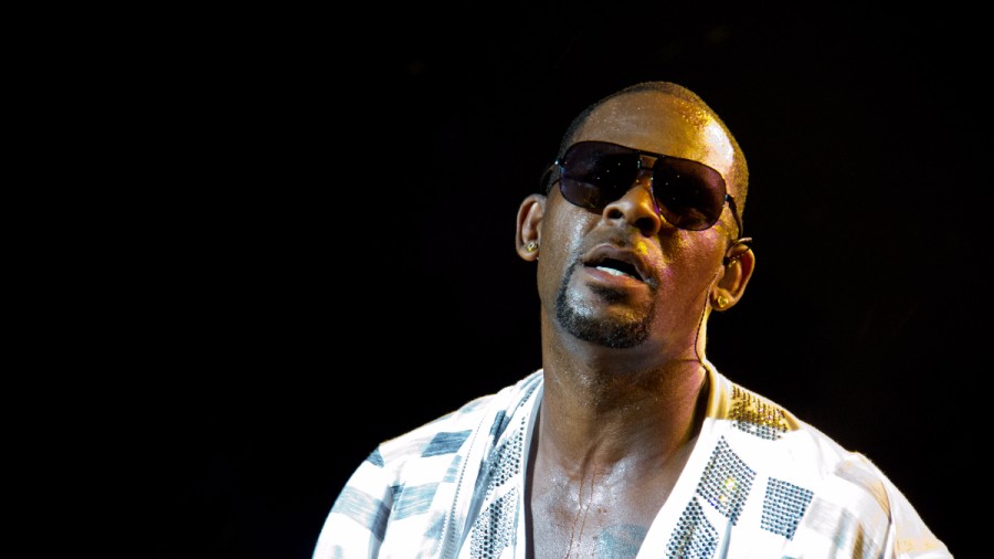900px x 506px - Timeline: The Life And Career Of R. Kelly | WBEZ Chicago