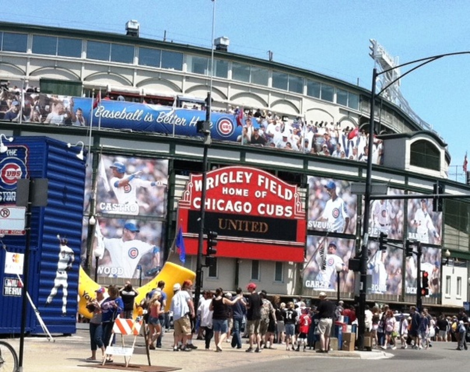 Thousands gather for Crosstown Classic WBEZ Chicago
