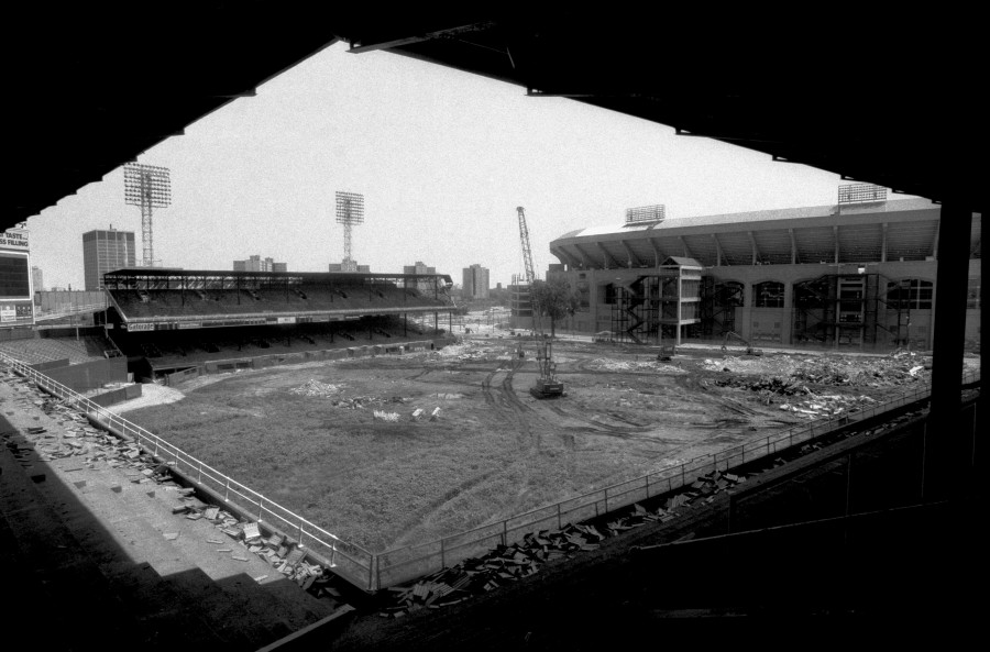 New Chicago White Sox documentary features Comiskey Park's last year -  Axios Chicago