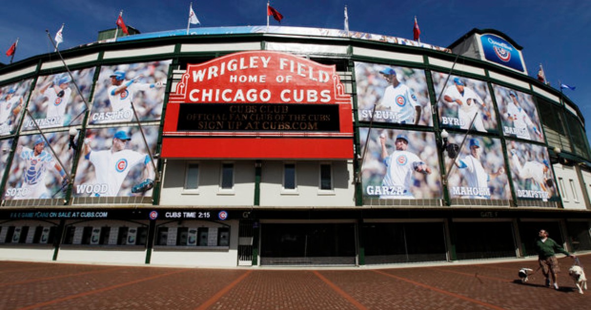 Official chicago bulls chicago bears and Chicago Cubs logo teams