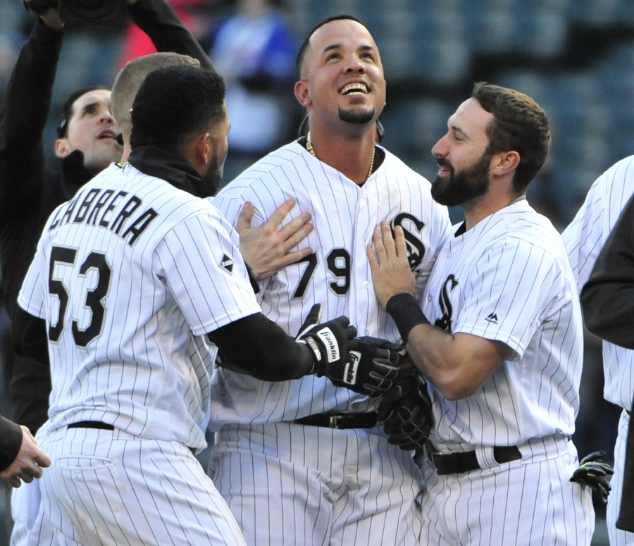 White Sox get first look at Jose Abreu in another uniform