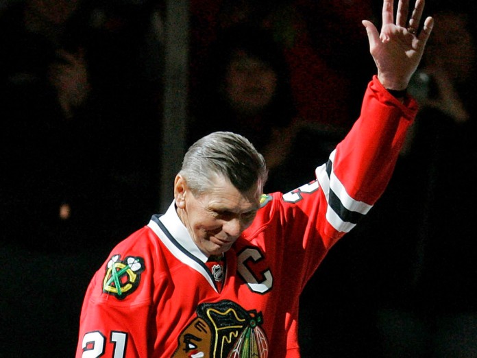 Hockey Hall of Famer and Chicago Blackhawks great Stan Mikita dead at 78
